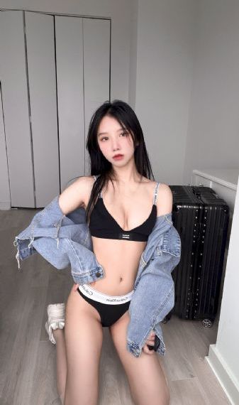 小受夹腿憋尿时被攻按小腹_剧情片在线播放观看